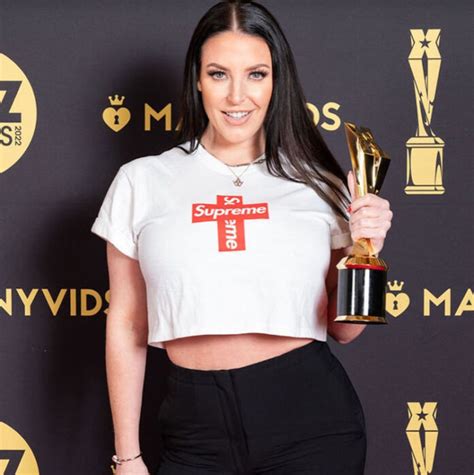 angela white height in feet|Angela White Wiki, Age, Boyfriend, Height, Net Worth, Career,。